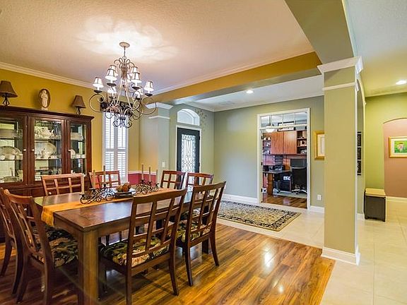 4th image of 423 Tierra Verde Ln