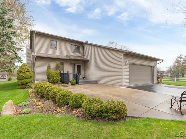 960 N Meadow Ln, Brooklyn, MI 49230