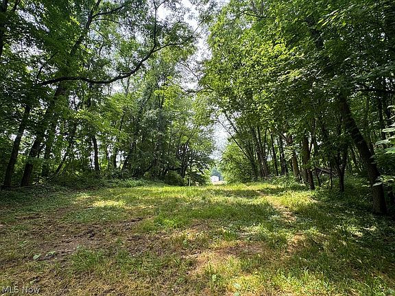 4th image of 189 Deer Valley Dr