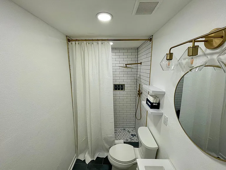 4814 Holloway Dr — Photo 8