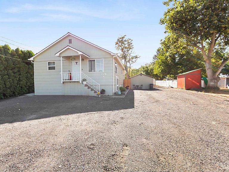 Listing photo 3