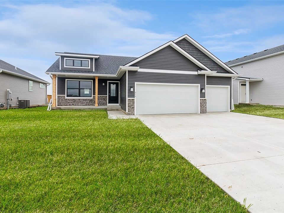 1st image of 313 NE Country Meadow Dr