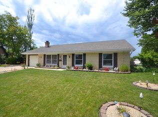 114 Heine Ct, Streamwood, IL 60107