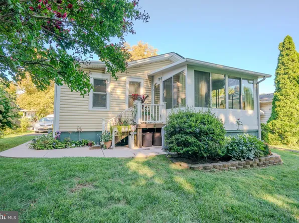 32 S Hood Ave, Audubon, NJ 08106