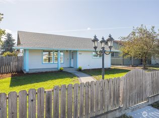 323 W Fir St, Sequim, WA 98382