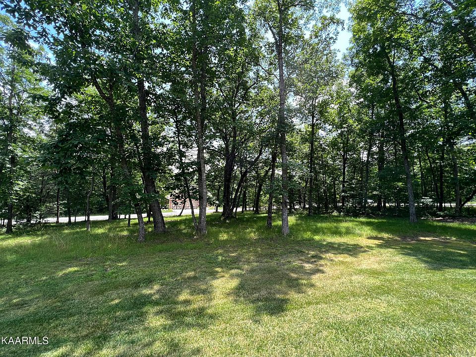 1st image of 105 Abbey Pl
