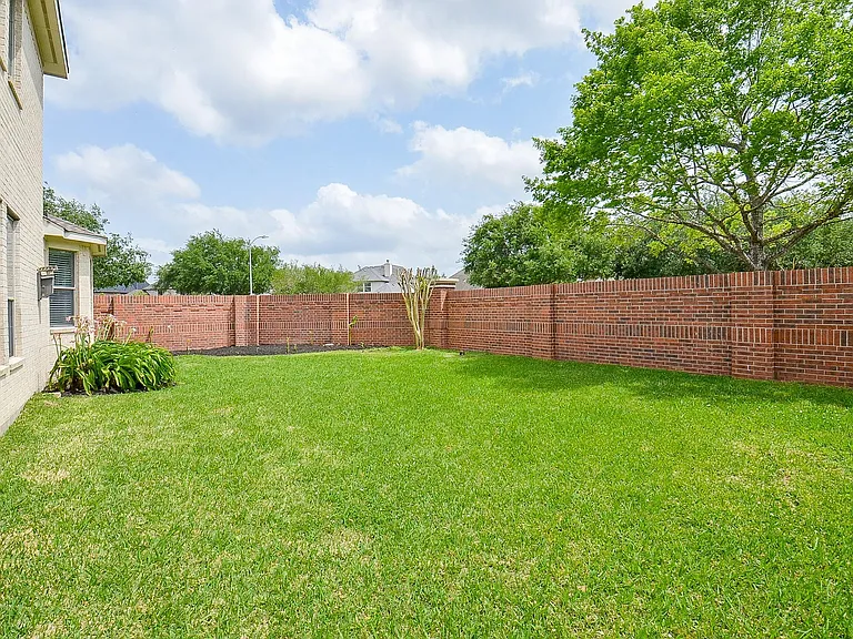 3911 Fallsbrook Ct — Photo 29