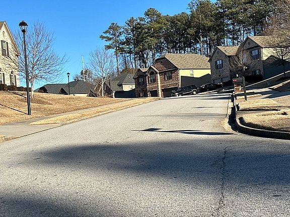 5th image of 4927 Shire Dr