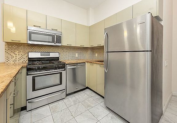 3rd image of 37-34 29th St #3F