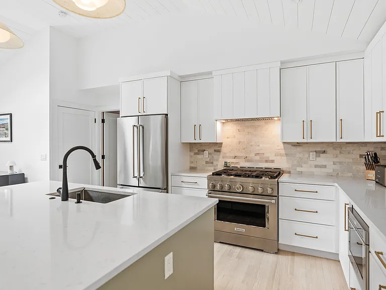 1480 Harbor Ln — Photo 10