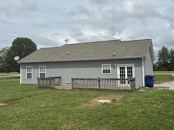 3rd image of 4386 Winns Crossing Rd