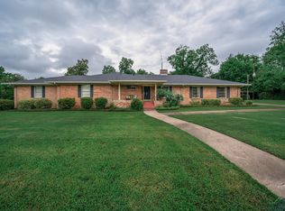 604 Woodcrest Ln, Longview, TX 75601