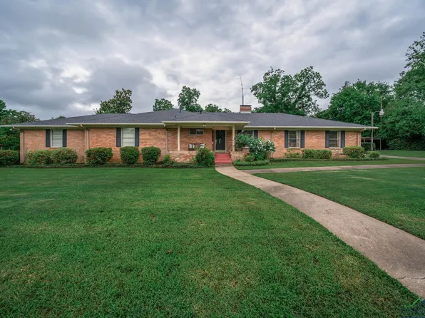 604 Woodcrest Ln, Longview, TX 75601