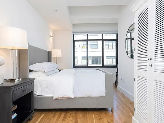 Sold by Sotheby's International Realty | media 5