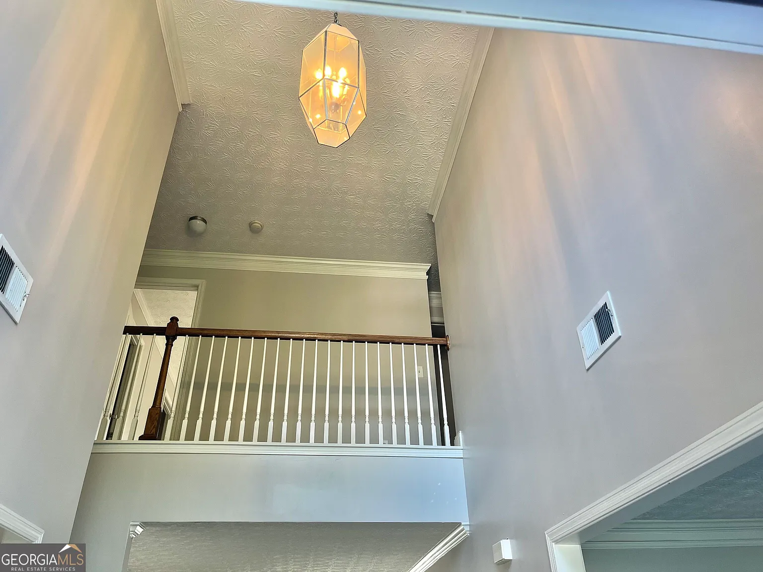 5 bed, 4.0 bath, 3369 sqft, $3,000 — Photo 3