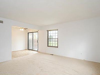 5th image of 8367 Lakeview Ct