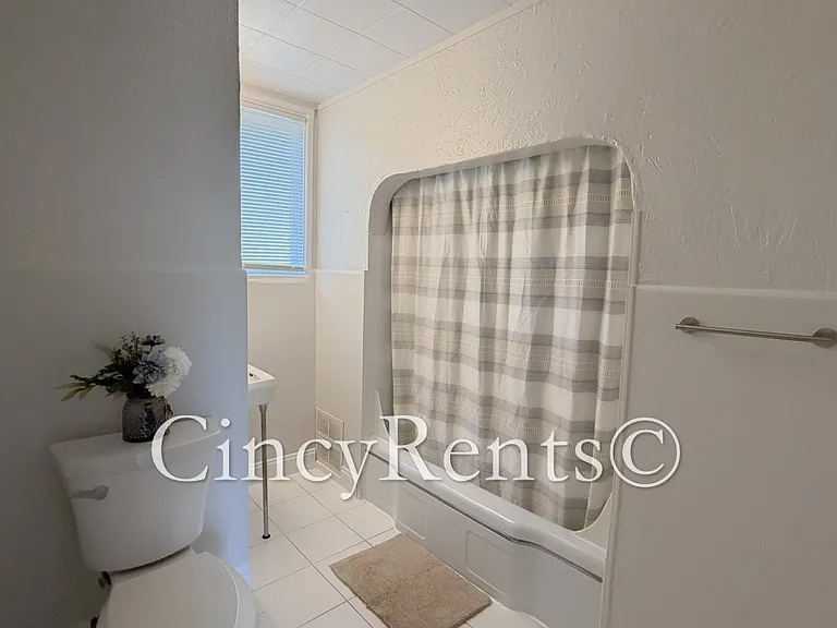 2235 Francis Ln #2 — Photo 7