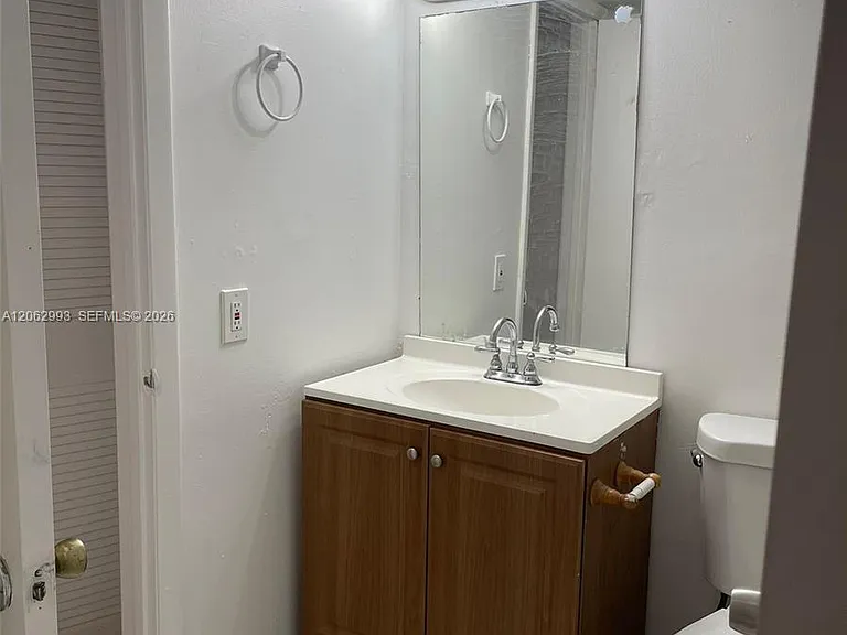 5530 W 26th Ct #210 — Photo 11