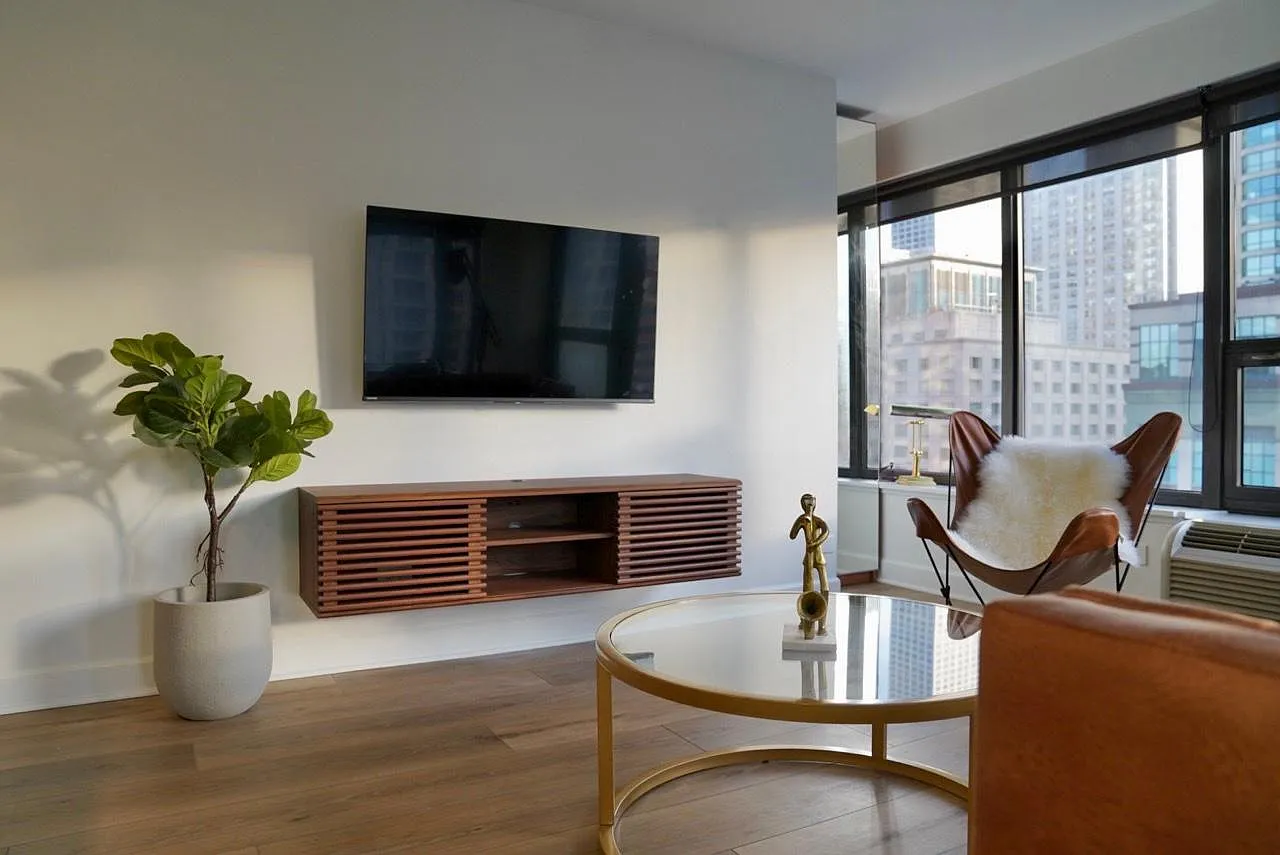 30 E Huron St — Photo 1