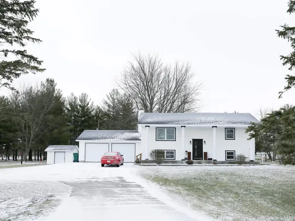 1928 Mission Ave, New Hampton, IA 50659