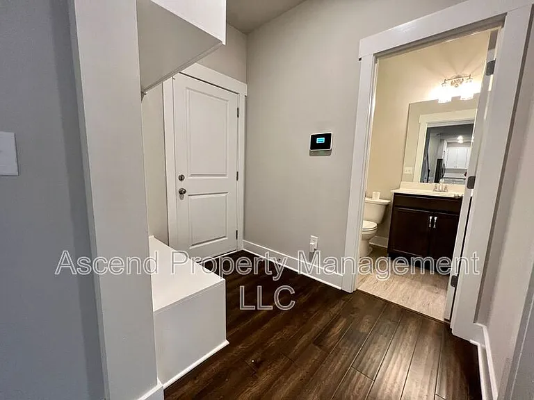 8592 Kensley Ln — Photo 12