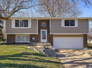 2300 Sheffield Pl, Lincoln, NE 68512