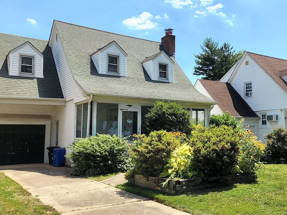 1st image of 32-15 212th St