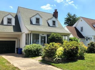 32-15 212th St, Flushing, NY 11361
