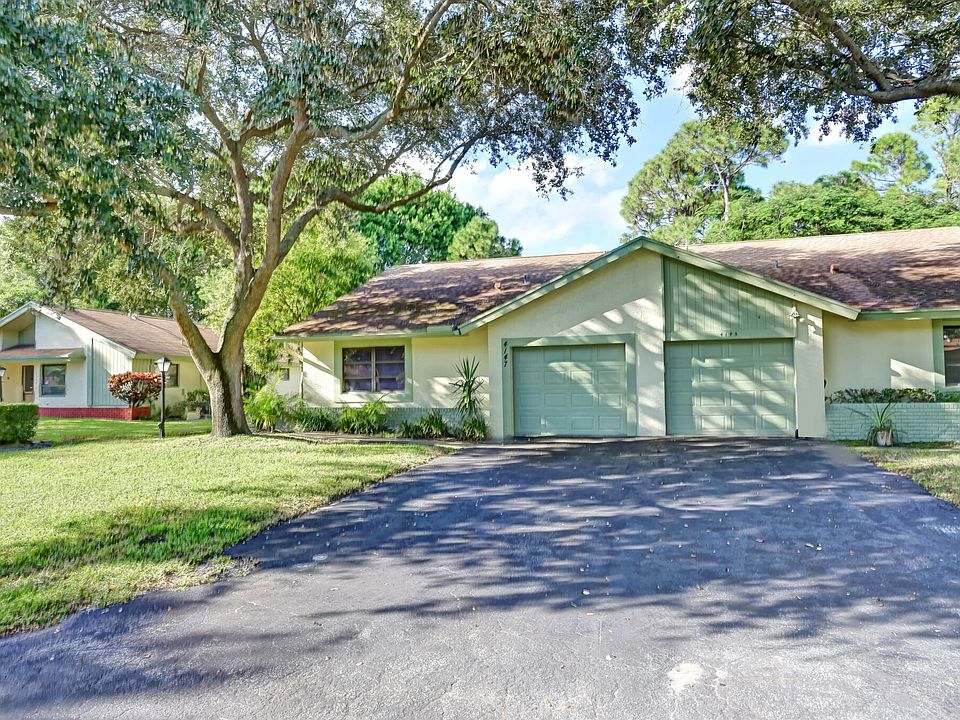 1st image of 4147 Palm Forest Dr S