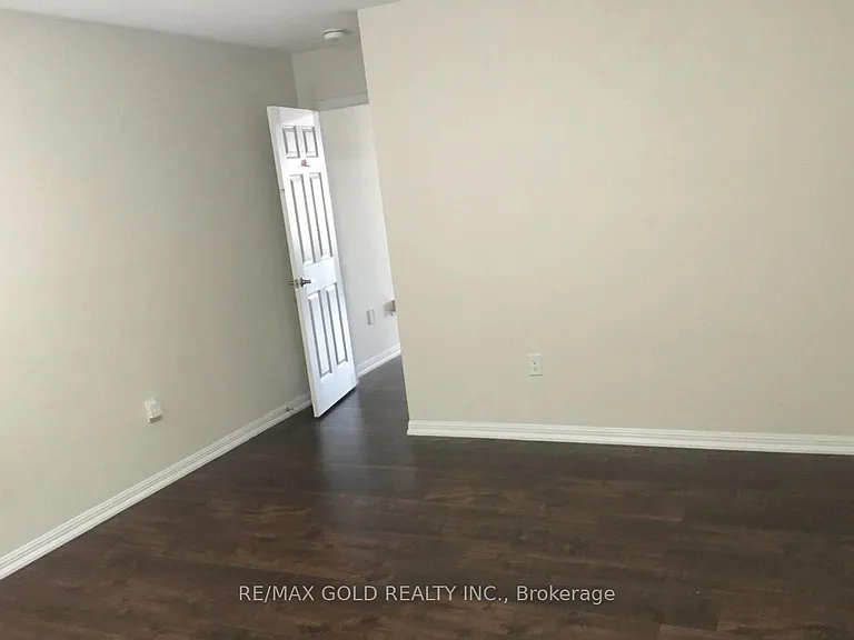 94 Robert Parkinson Dr — Photo 18