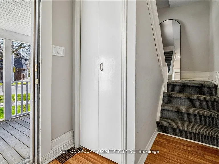 155 1/2 Lake St #MAIN — Photo 17