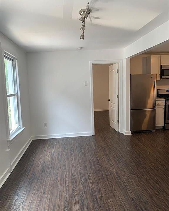 1st image of 135 Willett Ave Ste 1