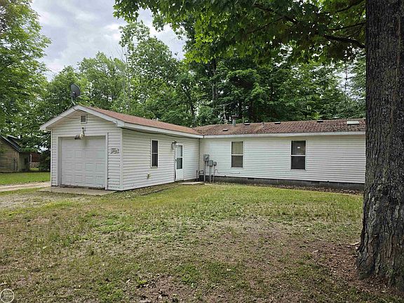 5th image of 10231 Linden Ave