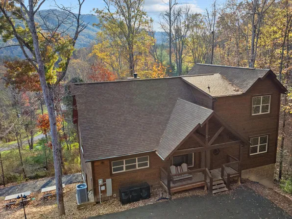 2686 Sulpher Springs Way, Sevierville, TN 37862