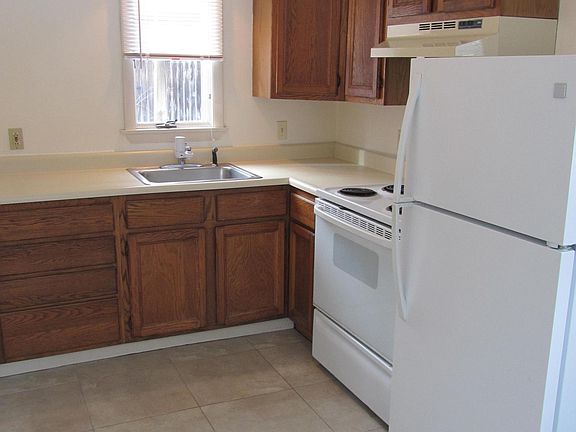 kitchen area, tile floor