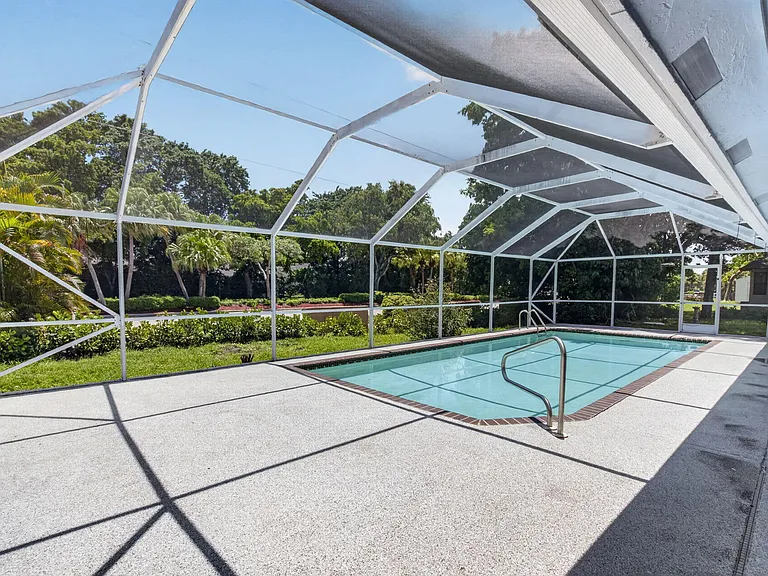 1378 NW 13th Ct — Photo 41