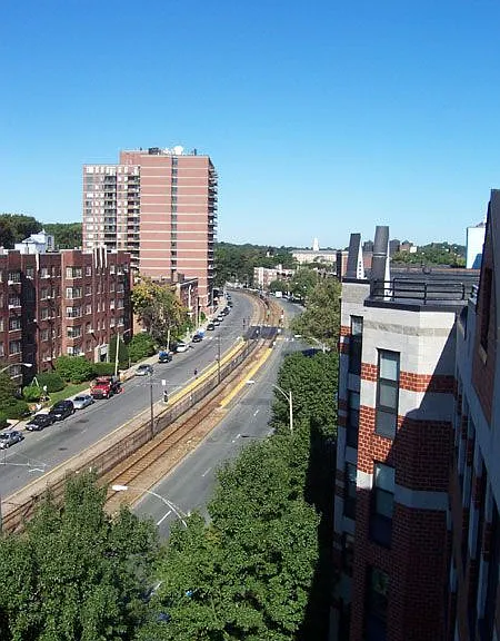 1933 Commonwealth Ave #1933 — Photo 2
