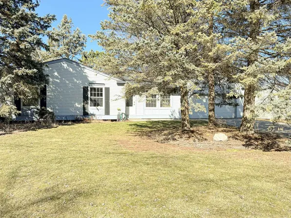 8945 22 Mile Rd, Utica, MI 48317