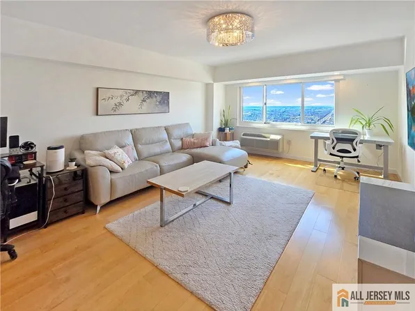 110 Somerset St, New Brunswick, NJ