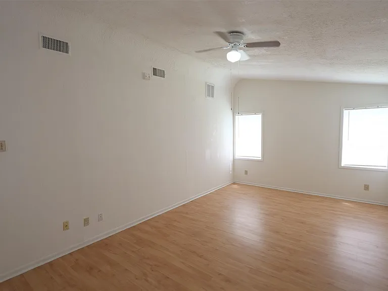 5231 Beechnut St — Photo 19