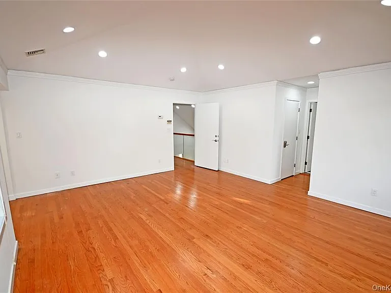 24 Warwick Rd — Photo 21