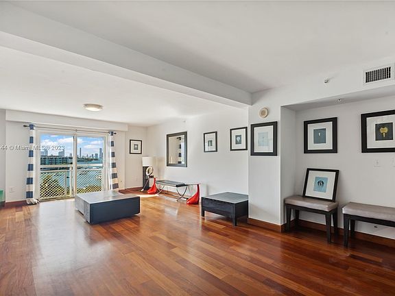 5th image of 1701 Sunset Harbour Dr #L705