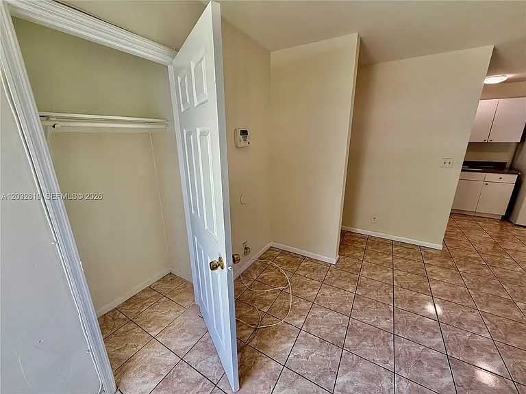 4801 SW 18th St #2 — Photo 3