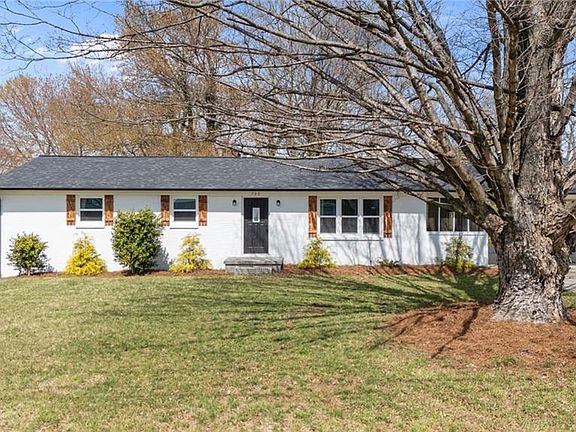 2nd image of 735 Hallmark Dr