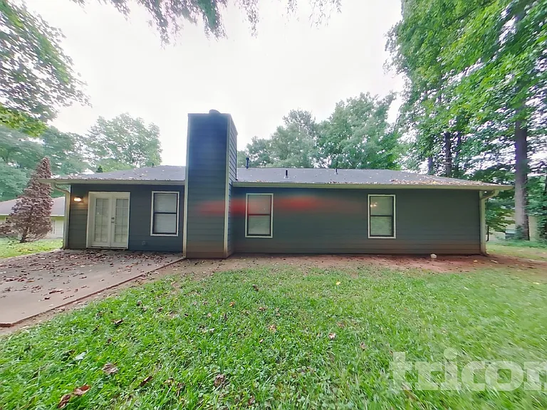 4486 Lindsey Dr — Photo 15