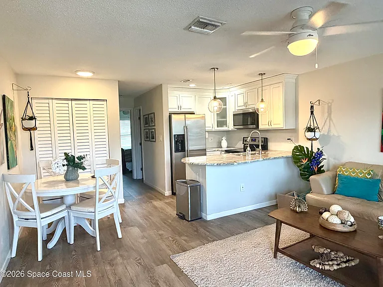 300 Monroe Ave #21 — Photo 8