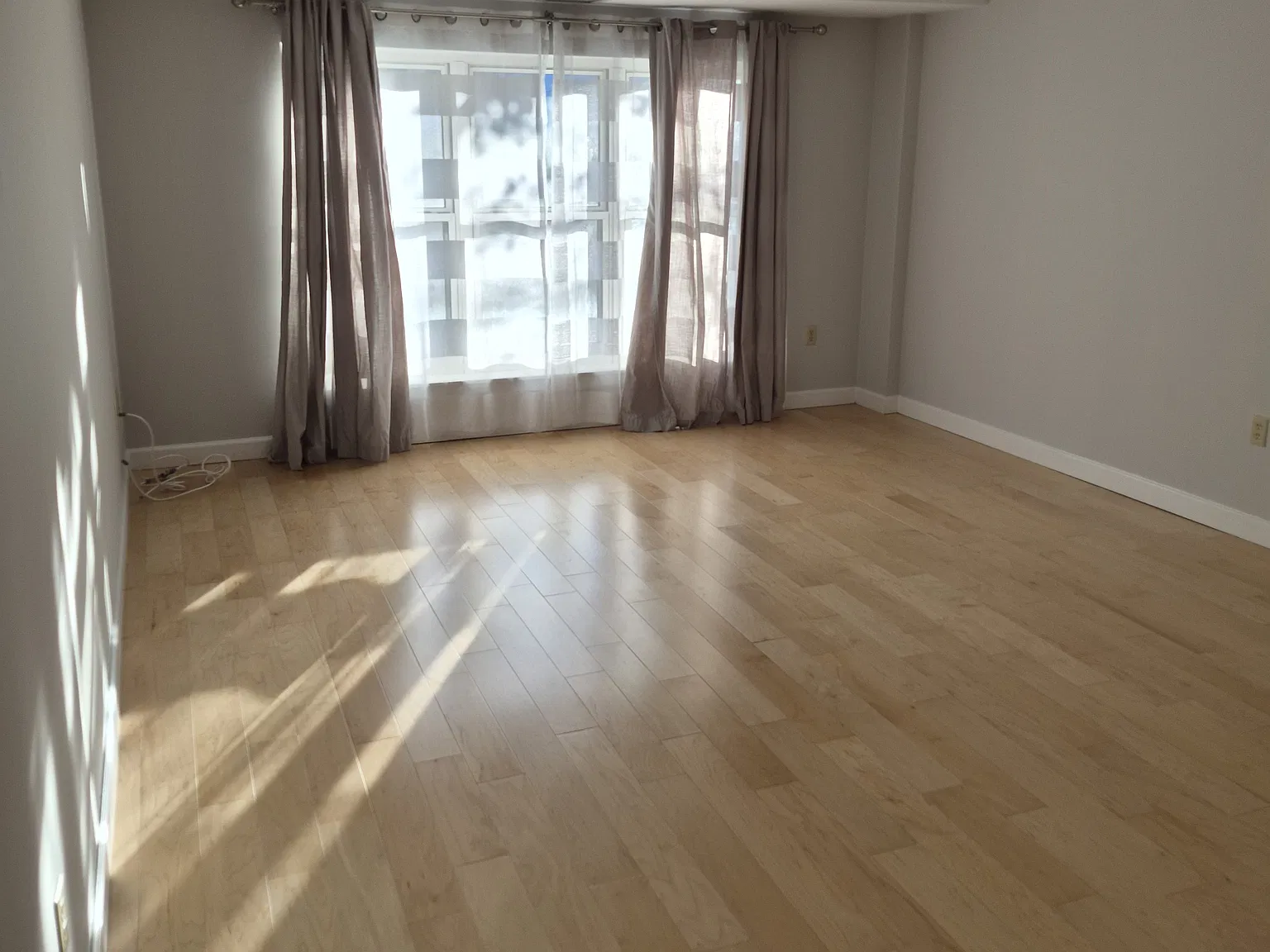 1 bed, 1.5 bath, 709 sqft, $2,300 — Photo 4