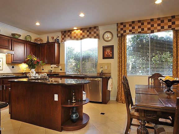 3rd image of 206 Cliffwood Dr