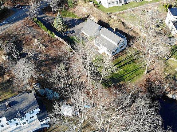 5th image of 413 Shore Road