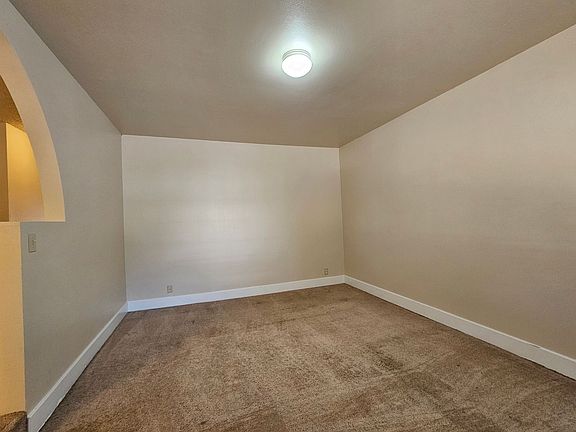 4th image of 13717 SE 20th Cir